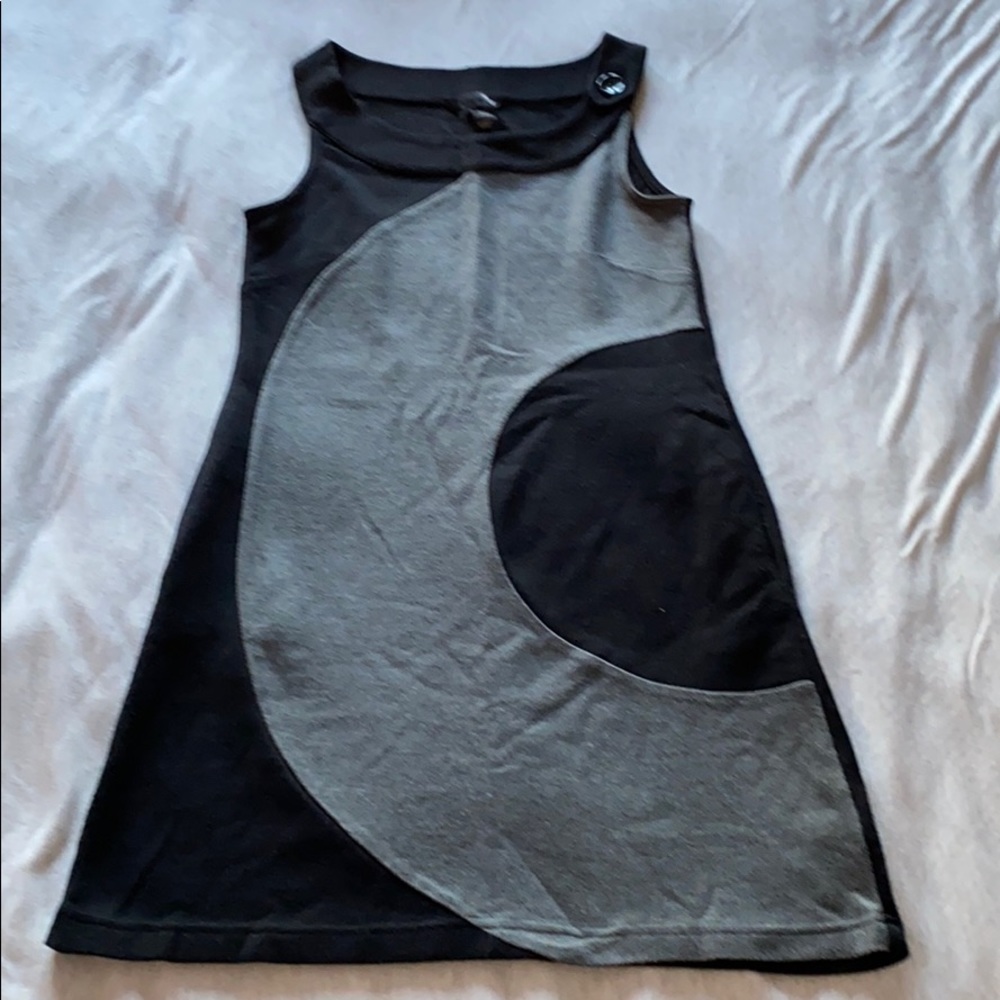 H&M dress size 6 geometric design black gray